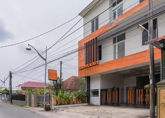 Koolkost Near State Museum Of North Sumatera Medan