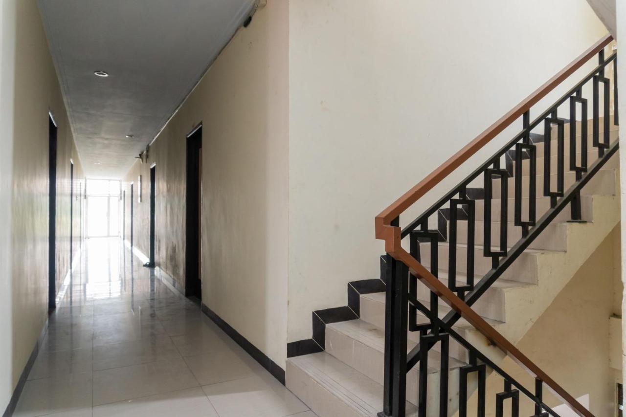Wisma tamu Koolkost Near State Museum Of North Sumatera Medan
