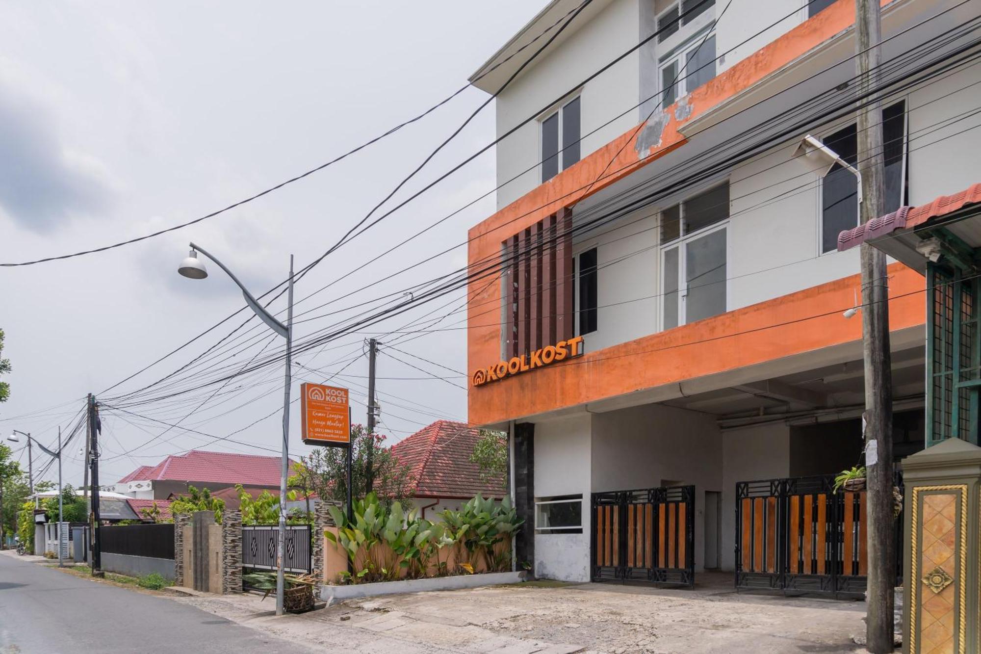 Wisma tamu Koolkost Near State Museum Of North Sumatera